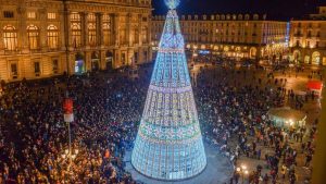 Albero di Natale in Piazza Castello