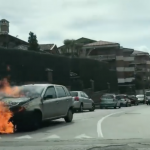 auto in fiamme