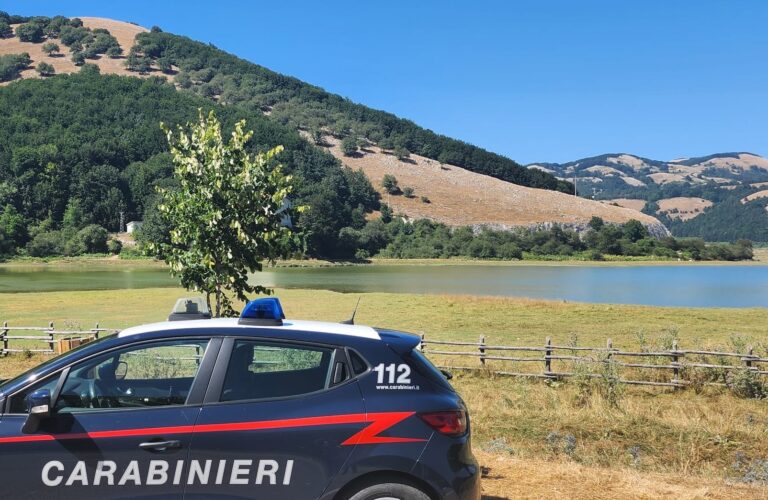 Aggredisce e rapina due turisti: 35enne arrestato dai Carabinieri