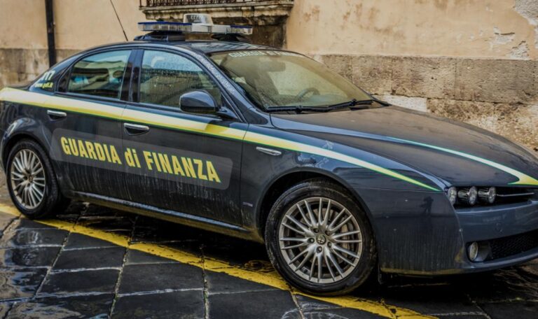 Operazione della Guardia di Finanza contro l’immigrazione clandestina: 47 arresti e 7 fermi nelle province del Sud Italia