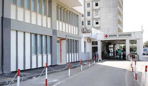 Buona sanità al Ruggi di Salerno: un paziente con neoplasia esofagea ha recentemente beneficiato di un intervento chirurgico all’avanguardia