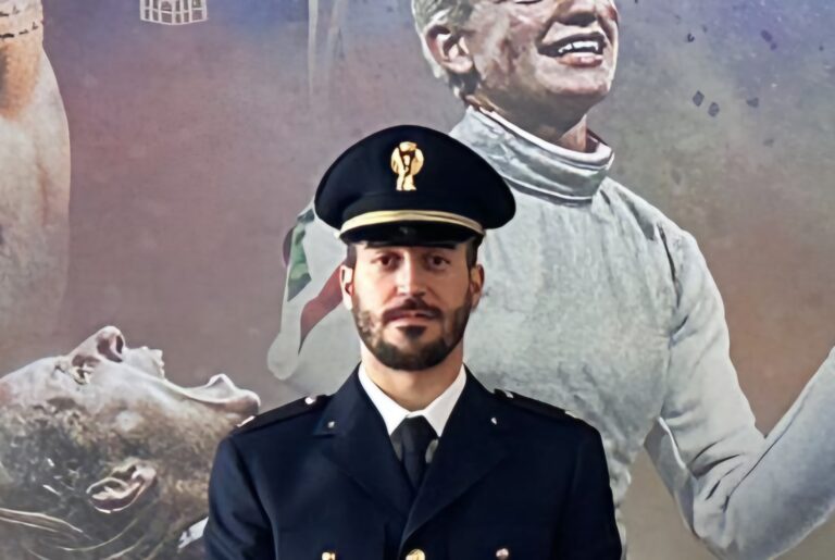 Salvatore Grasso, originario di Quindici giura da neo vice ispettore della Polizia di Stato