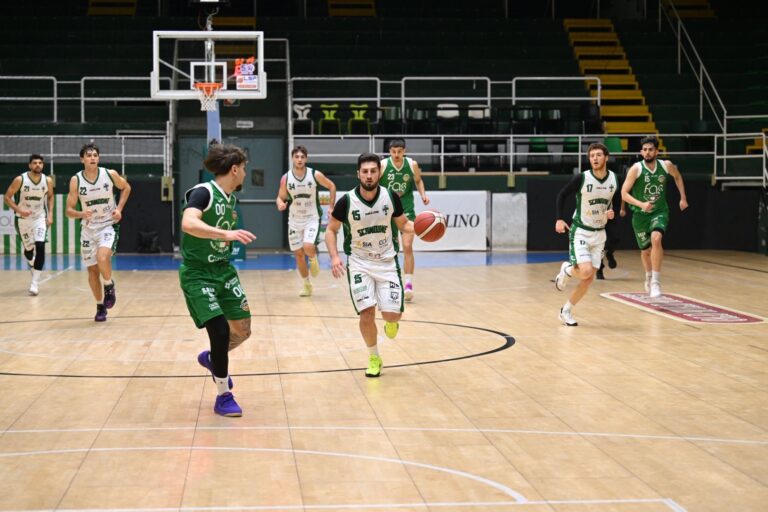 Scandone Avellino, vittoria al fotofinish contro Corato. Domenica lo scontro diretto con Bari