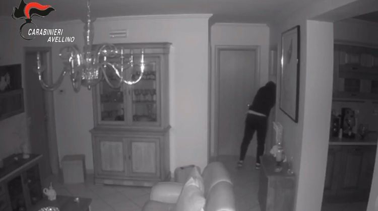 VIDEO/ Furti in casa e di autovetture a Montemiletto, indagati i due presunti autori