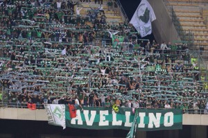 Gli ultras dell'Avellino al S. Nicola di Bari